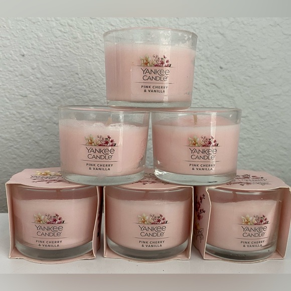 Yankee candle - Mini candle pink cherry & Vanilla scented 6 (1.3 oz) one wick - Picture 1 of 12
